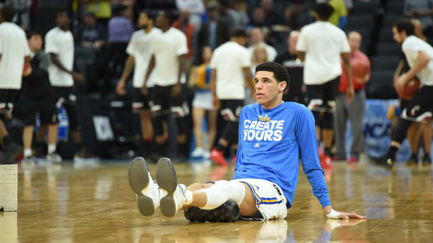 lonzo-ball-shoes-ohio-state-coach.jpg